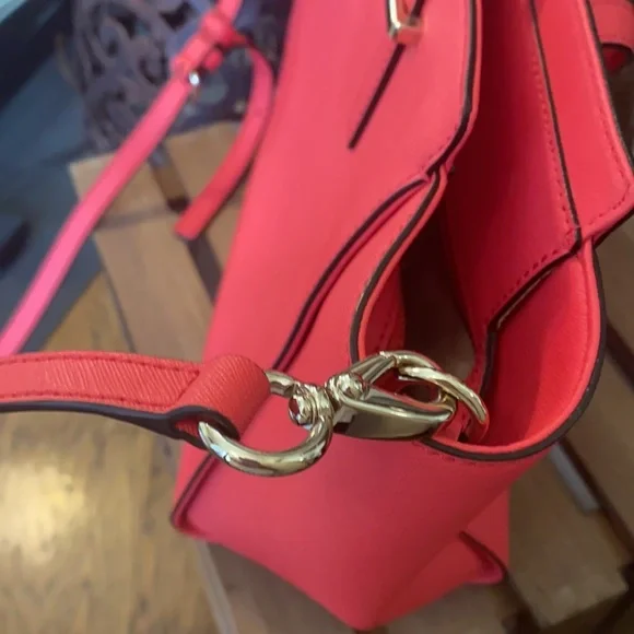 Kate Spade coral tote - Picture 3 of 10